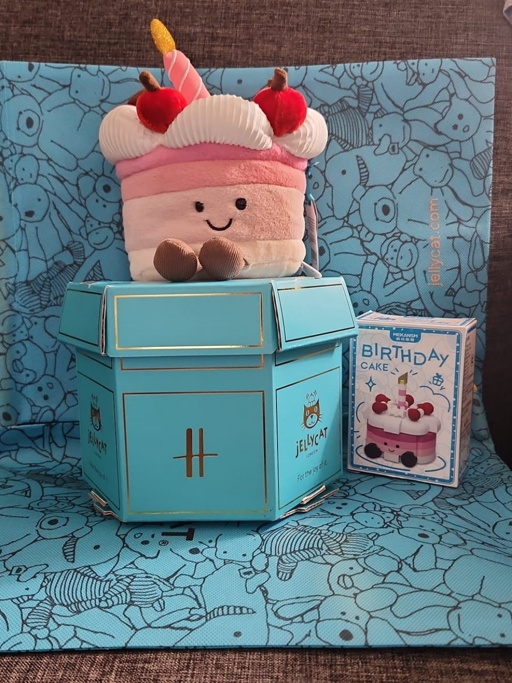 Jellycat Cherylcherry Cake + Cake Box And Block (No Dust Bag Included)